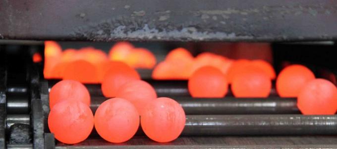 Fabrika fiyatı 30mm 50mm 100mm öğütme madencilik topları küre değirmen için dövme çelik topu 2