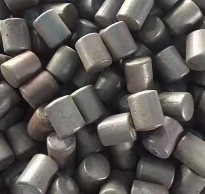 Yüksek Chrome Mül Top Döşeme Medyası Fe2O3 İçeriği 0.5-1.5% ve Sıkıştırma Gücü 50-100 MPa ile Chrome Çelik Toplar