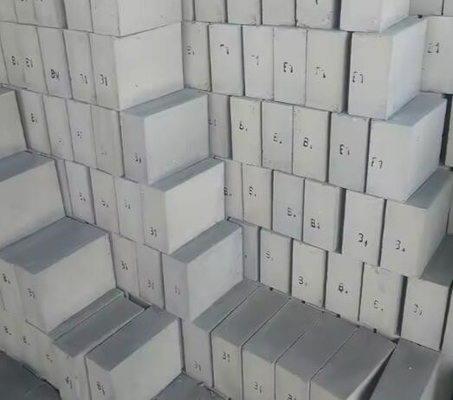 Refractory Manufacturer Supply Wear Resistance Phosphate Bonded Alumina Refractory Brick (Aşktan korunma üreticisi)