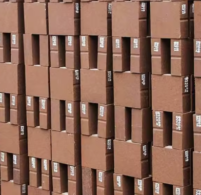 Rongsheng Yüksek Sıcaklıklı Magnezyum Tuğlaları 92 95 MGO Magnezit Tuğlaları Isı Depolama Kapalı Magnezyum Tuğlaları 230x114x65mm